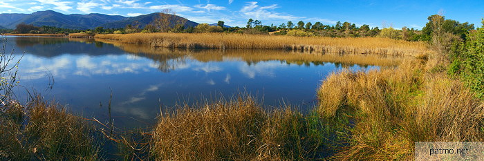 Photo panoramique du lac des escarcets