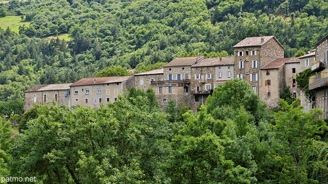Image de maisons de village  Saint Pierreville en Ardche