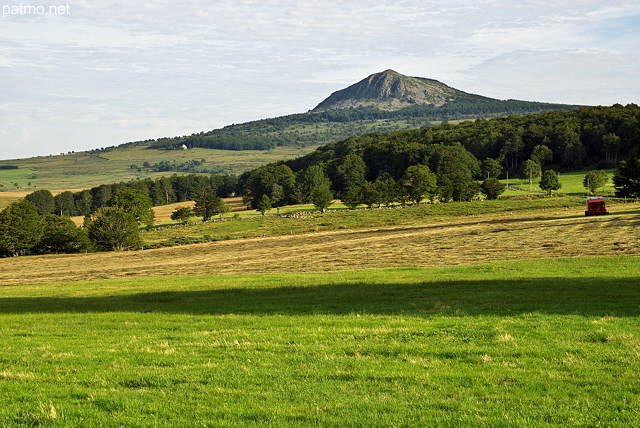 Photo d'un paysage rural des Monts d'Ardche