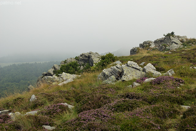 Photo de la Montagne Ardchoise dans le brouillard