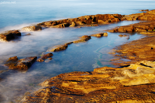 Photo en pose longue de rochers dans la mer Mditerrane - Le Bau Rouge - Carqueiranne