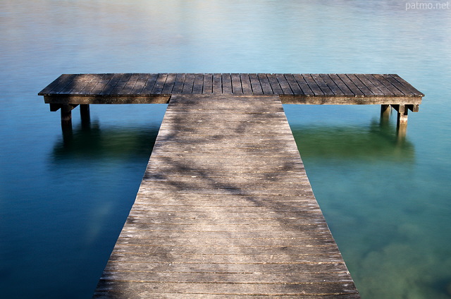 Image d'un ponton sur le lac d'Annecy  Svrier