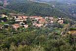 Photo du village de Pietrapola i Bagni dans les montagnes de la valle de l'Abatesco en Haute Corse