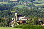 Photographie de l'glise et du village de Musiges dans la campagne de Haute Savoie