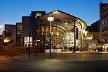 Photo du centre commercial Courier  Annecy dans la lumire d'un soir d'hiver
