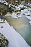 Photographie de la rivire du Fornant sous la neige et la glace pendant l'hiver 2012